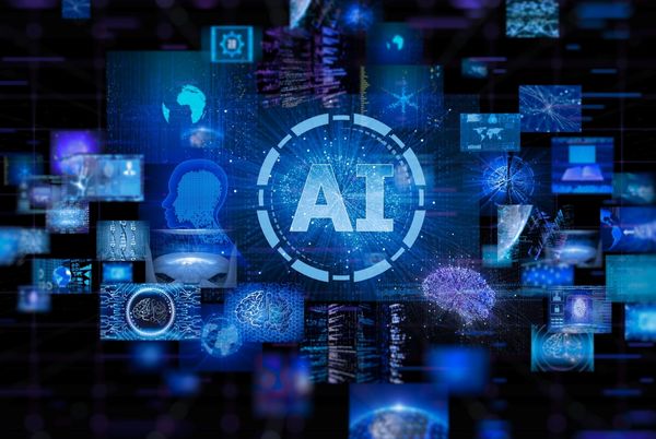 Representación digital del concepto de inteligencia artificial, con múltiples pantallas azules mostrando redes neuronales y datos.